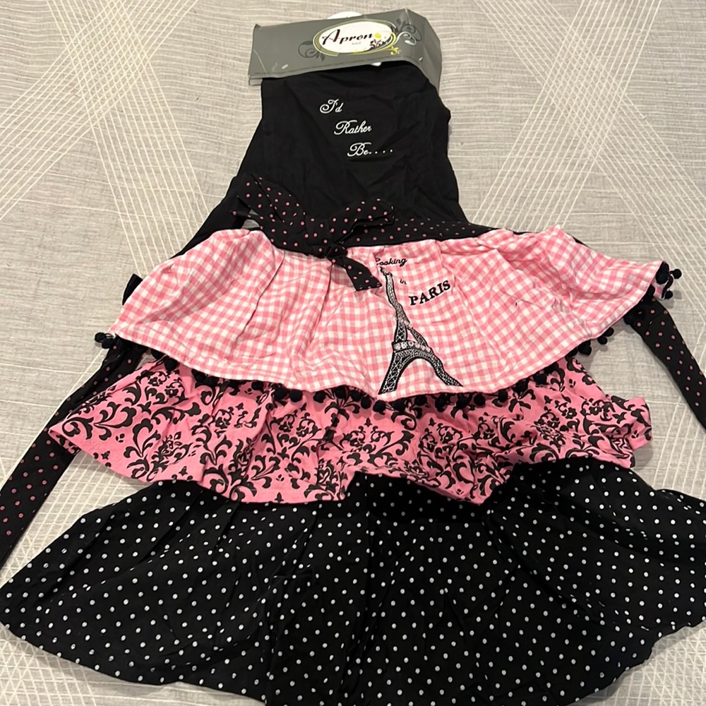 Adult apron NWT